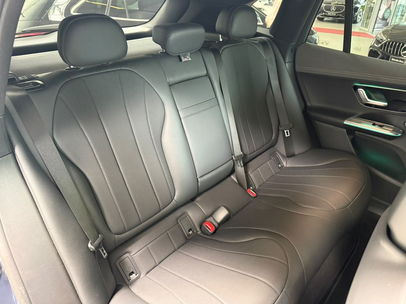 Fahrzeugabbildung Mercedes-Benz EQE 350+ SUV PANO+SOUND+360°+DISTRO+MEMO+DIGITAL