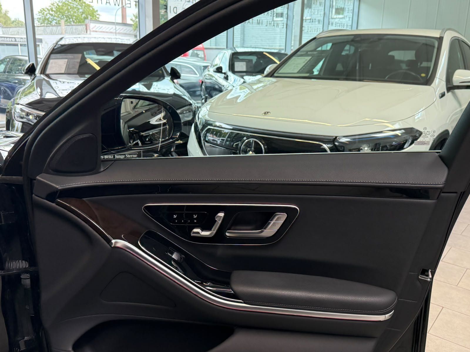 Fahrzeugabbildung Mercedes-Benz S 350 d 4M DISTR+AIRM+FAP+EDW+KEYLESS+DLIGHT+19"