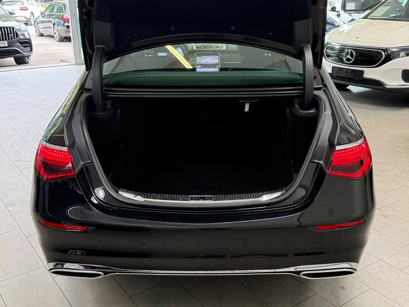 Fahrzeugabbildung Mercedes-Benz S 350 d 4M DISTR+AIRM+FAP+EDW+KEYLESS+DLIGHT+19"