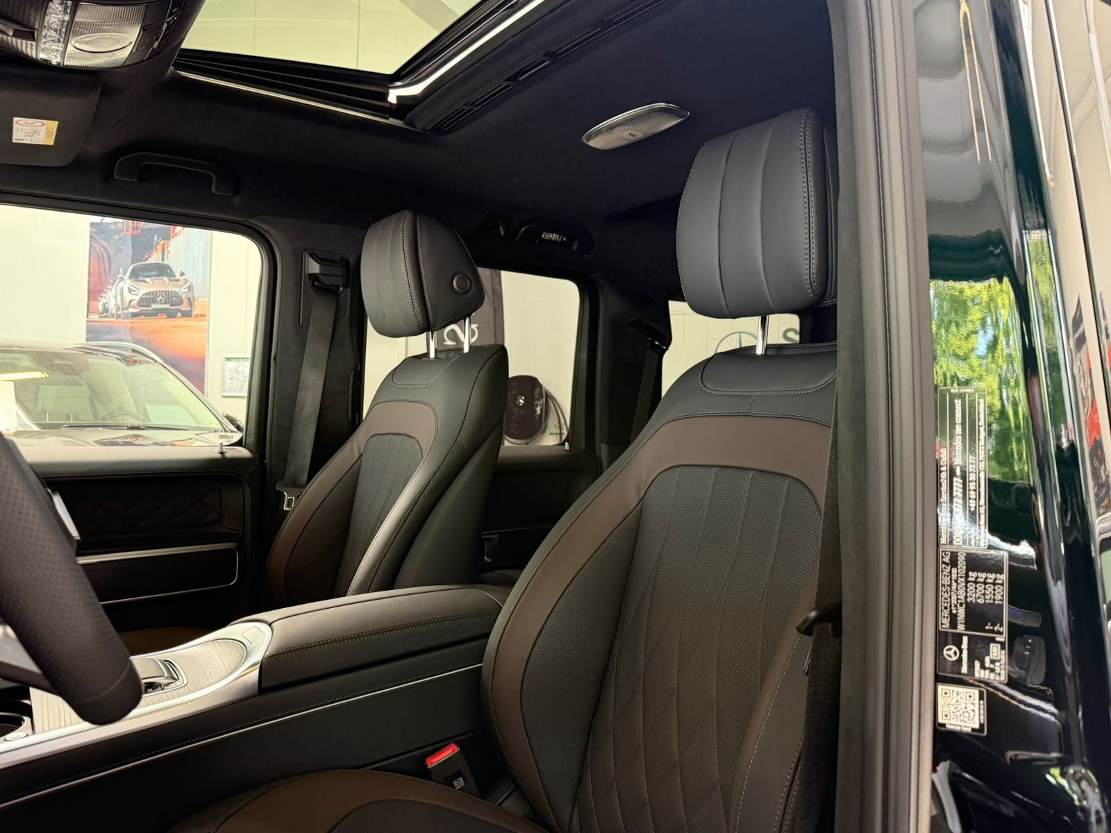 Fahrzeugabbildung Mercedes-Benz G 450 d AMG SUPERIOR+SMARAGD+KEYLESS+NIGHT2+AHK
