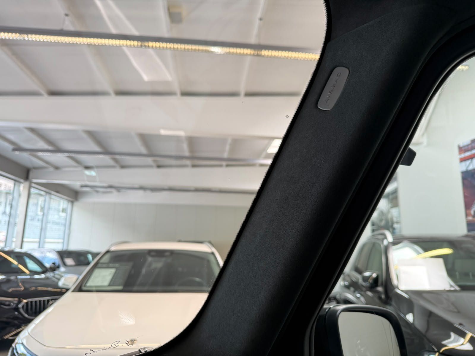 Fahrzeugabbildung Mercedes-Benz G 450 d AMG SUPERIOR+SMARAGD+KEYLESS+NIGHT2+AHK