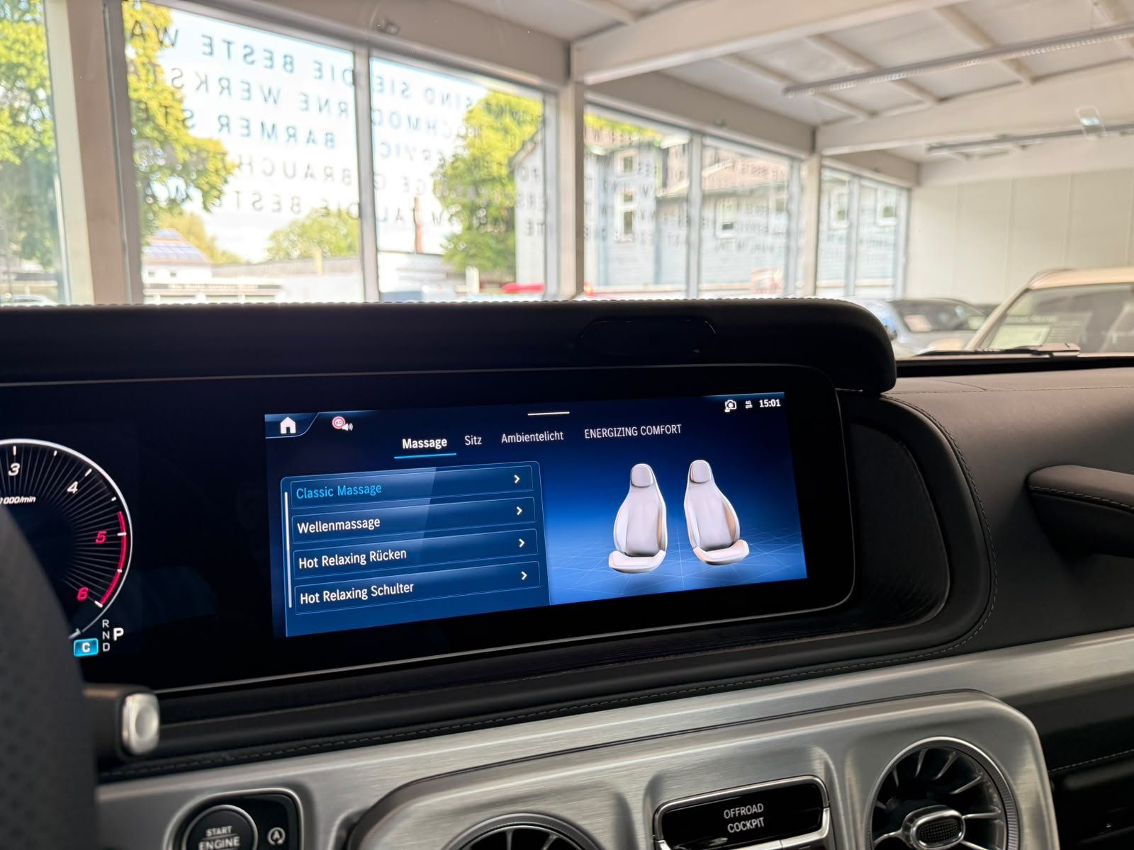 Fahrzeugabbildung Mercedes-Benz G 450 d AMG SUPERIOR+SMARAGD+KEYLESS+NIGHT2+AHK