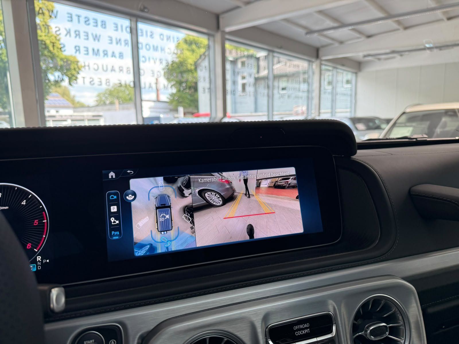 Fahrzeugabbildung Mercedes-Benz G 450 d AMG SUPERIOR+SMARAGD+KEYLESS+NIGHT2+AHK