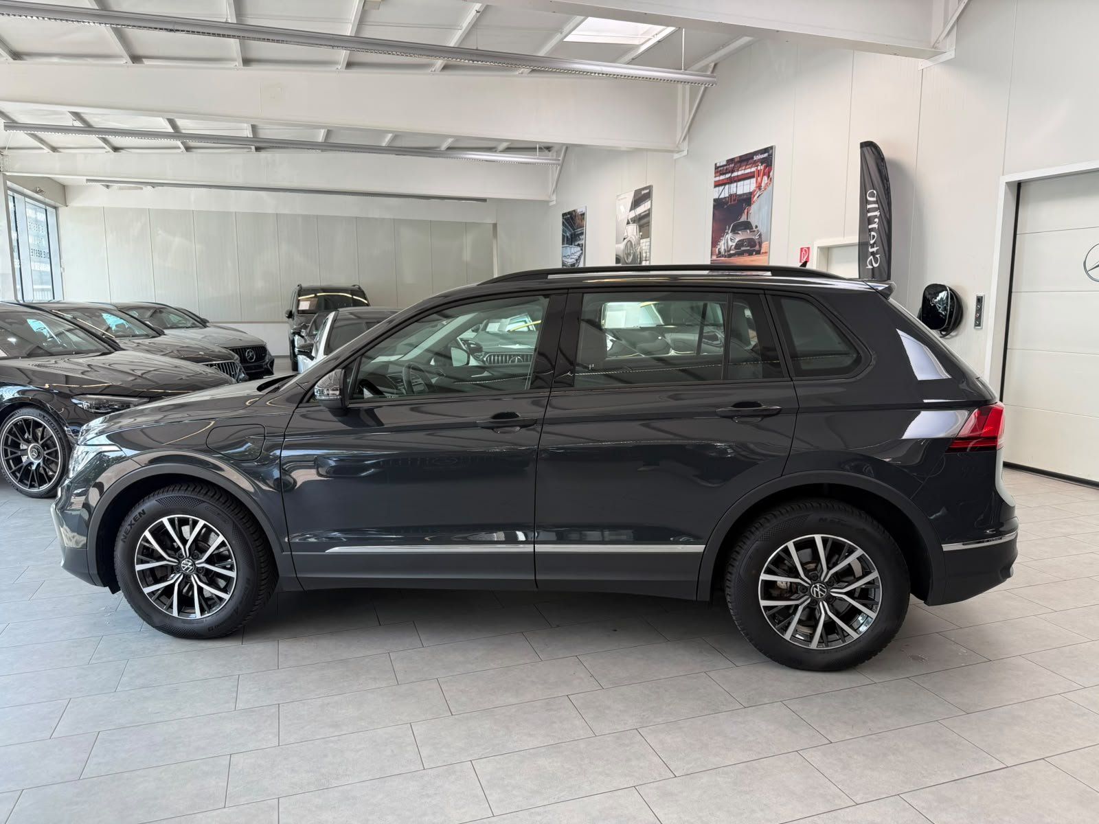 Fahrzeugabbildung Volkswagen Tiguan 1.4 TSI eHybrid Life ACC+CARPLAY+LED+ALS