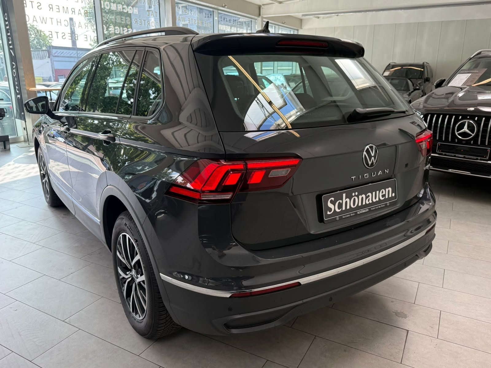 Fahrzeugabbildung Volkswagen Tiguan 1.4 TSI eHybrid Life ACC+CARPLAY+LED+ALS