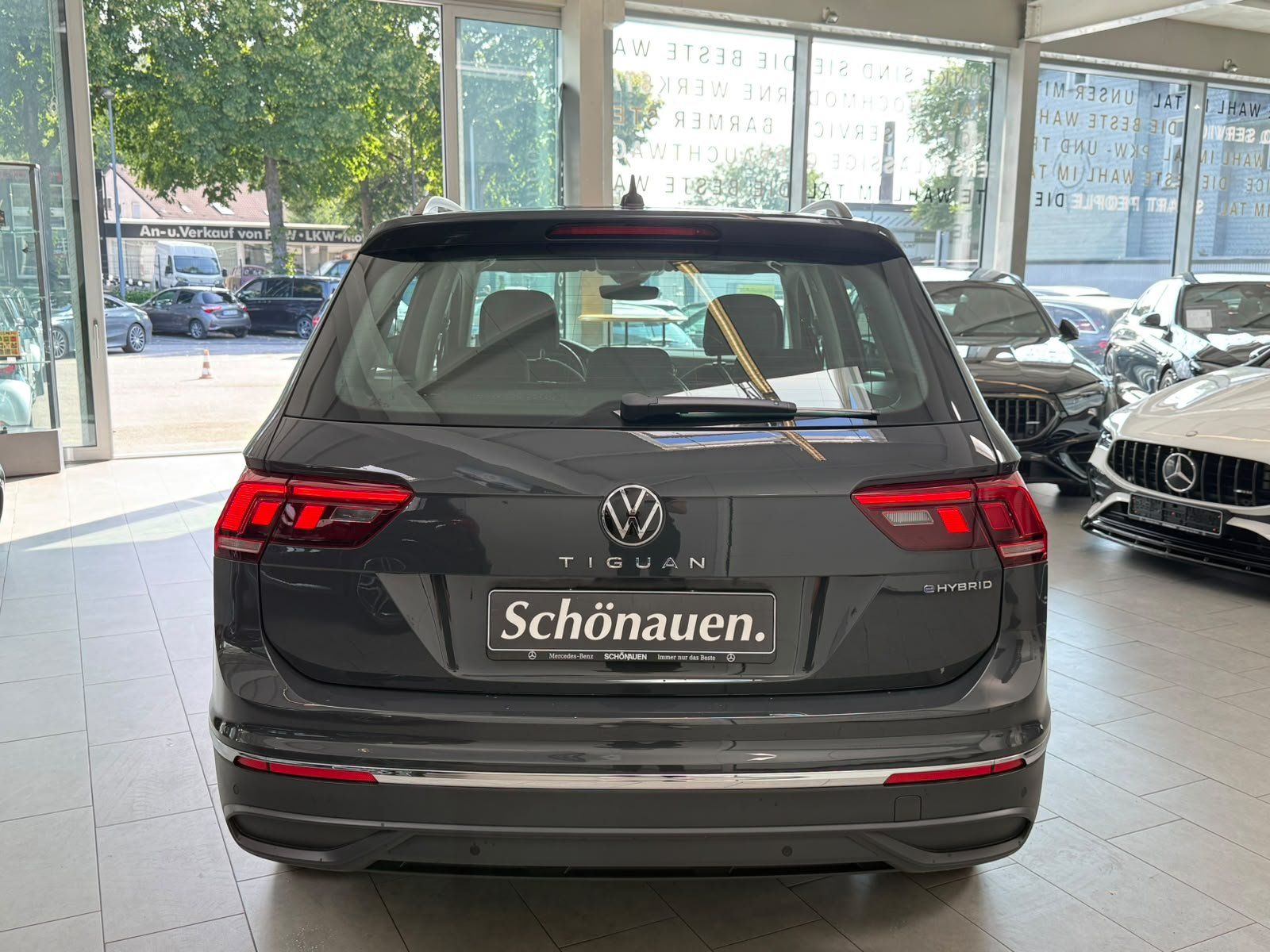 Fahrzeugabbildung Volkswagen Tiguan 1.4 TSI eHybrid Life ACC+CARPLAY+LED+ALS