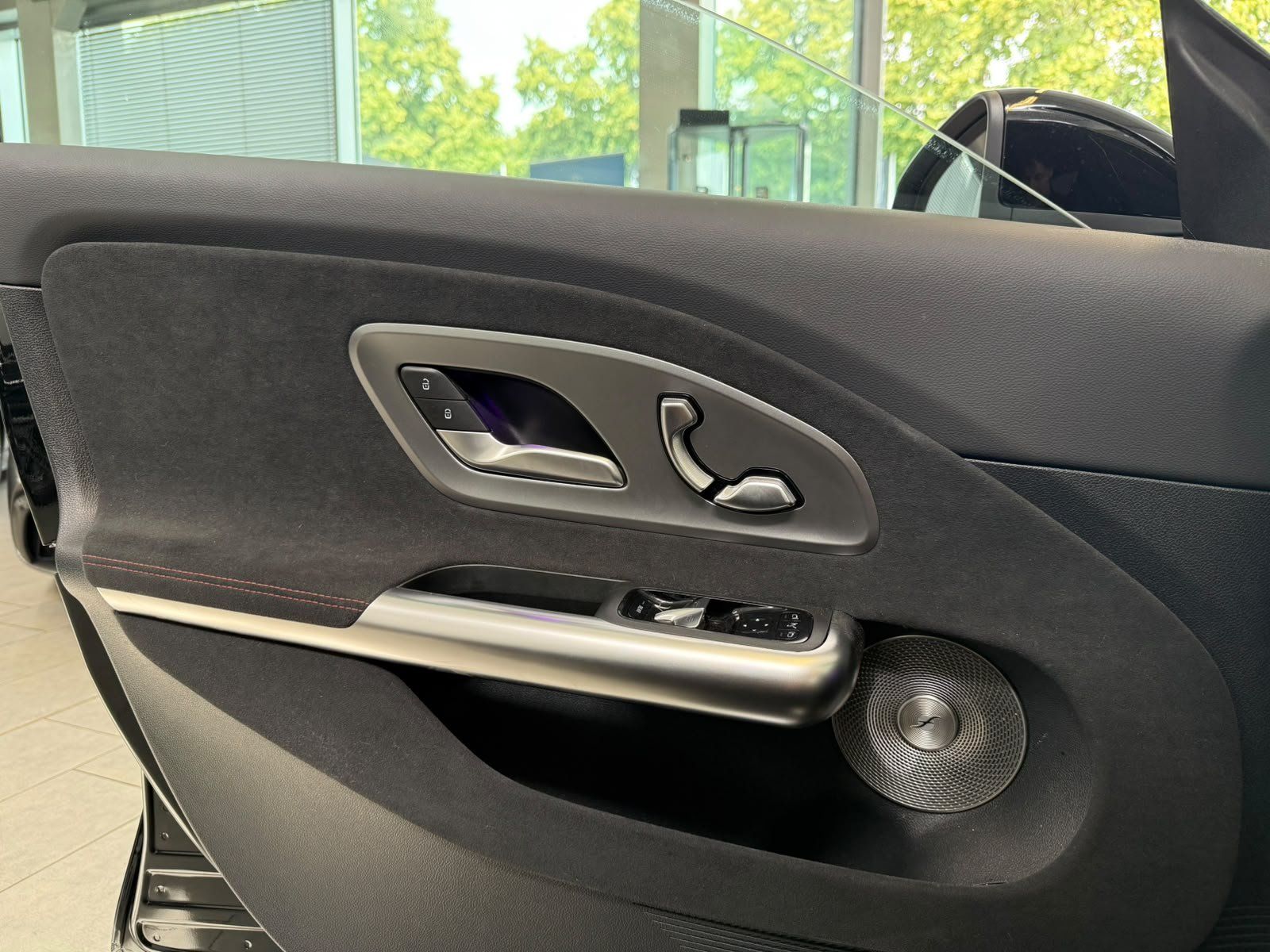 Fahrzeugabbildung Mercedes-Benz CLA 250+ AMG BURM+HUD+PANO+DISTR+NIGHT+MBEAM+360
