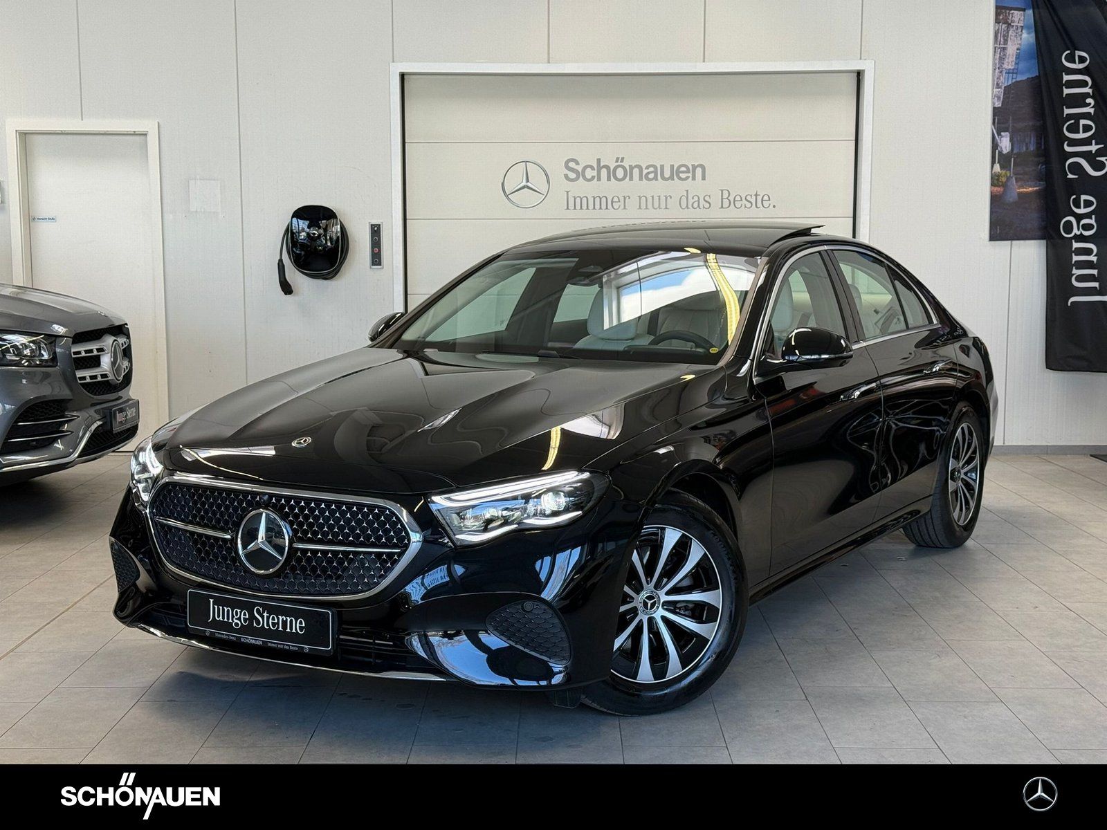 Mercedes-Benz E 200 Avantgarde DISTR+PANO+MEMORY+360°+KEYLESS