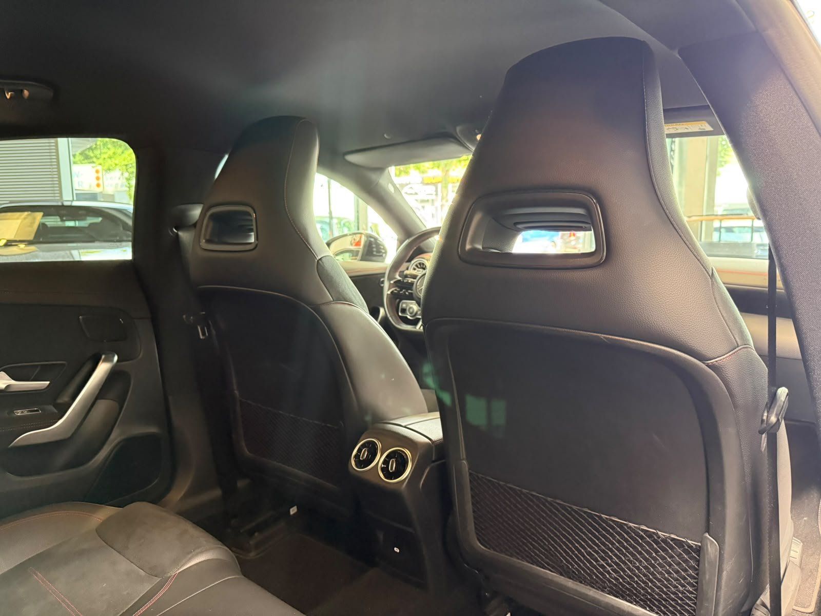 Fahrzeugabbildung Mercedes-Benz CLA 200 AMG NIGHT+KAMERA+KEYLESS+LED+TOTW+AMBI.