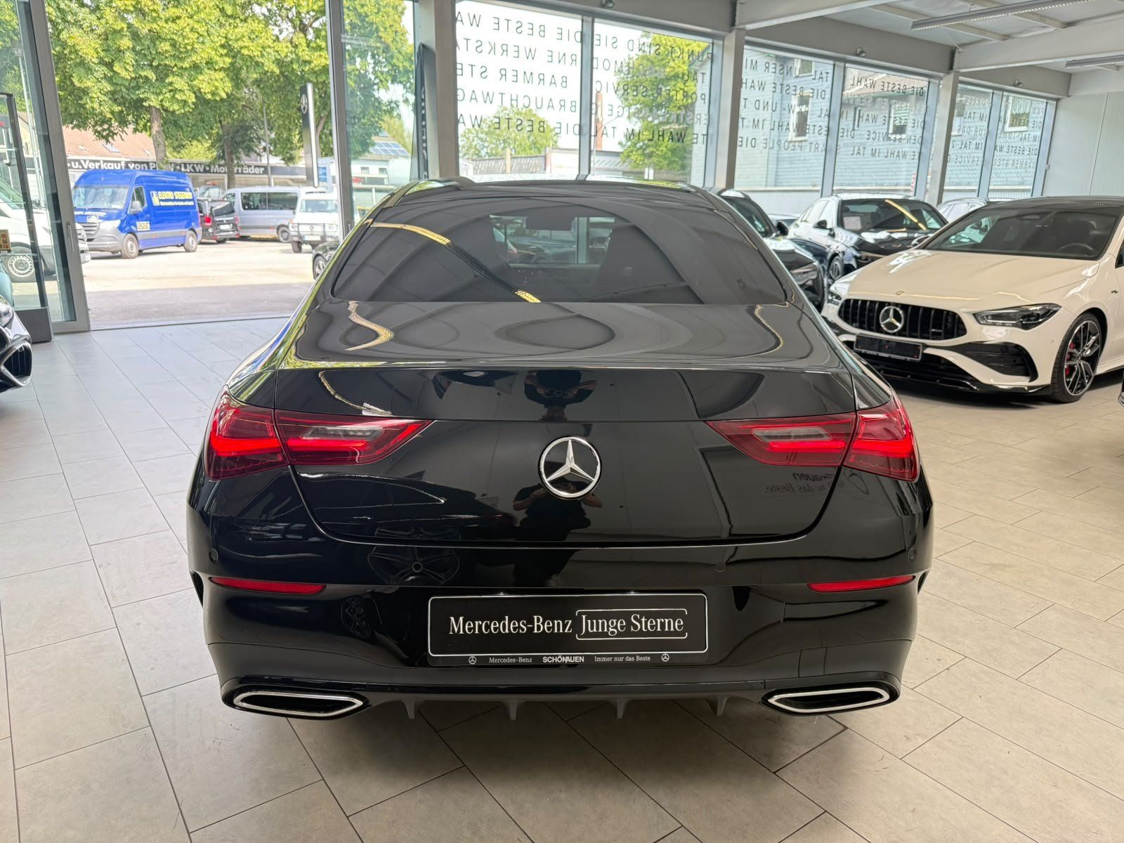 Fahrzeugabbildung Mercedes-Benz CLA 200 AMG NIGHT+KAMERA+KEYLESS+LED+TOTW+AMBI.