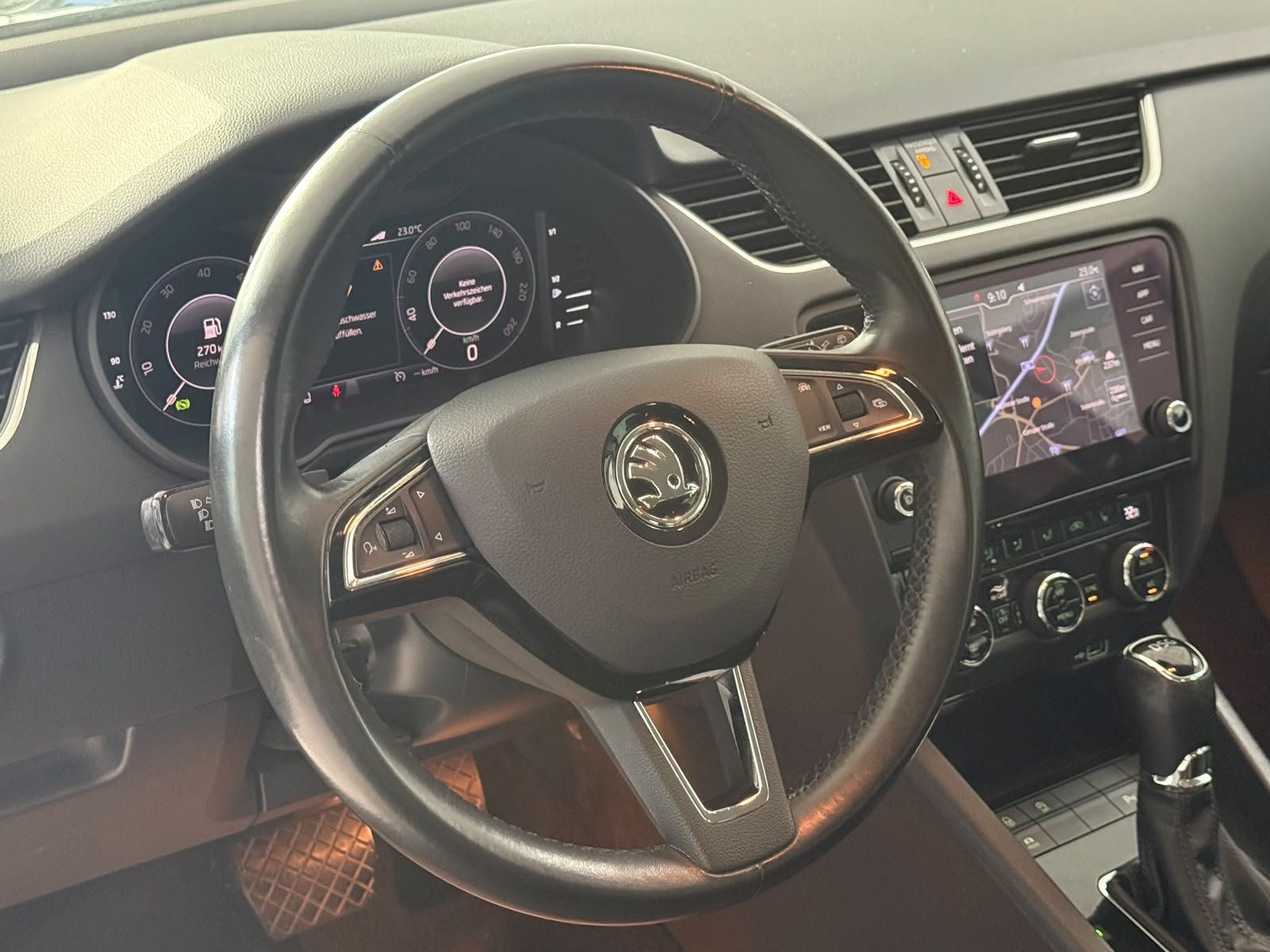 Fahrzeugabbildung SKODA Octavia 2.0 TDI Premium Edition NUR AN GEWERBE!