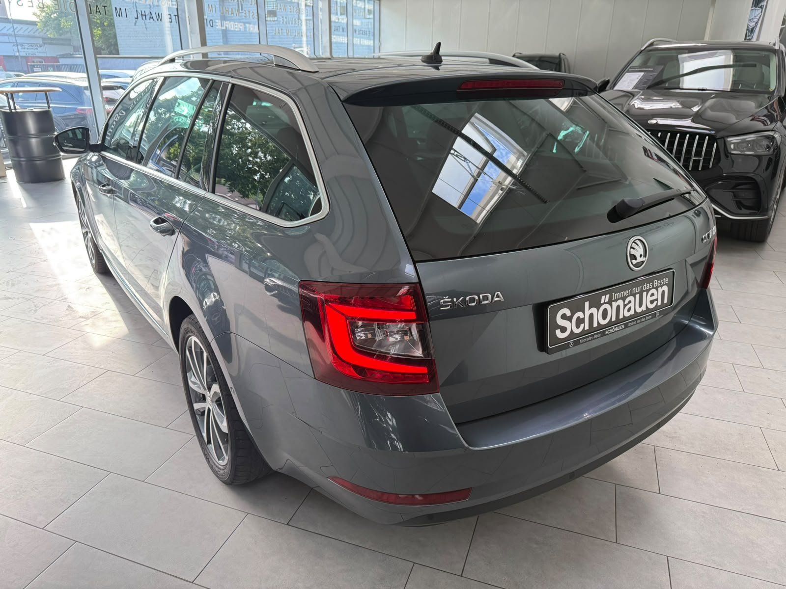 Fahrzeugabbildung SKODA Octavia 2.0 TDI Premium Edition NUR AN GEWERBE!