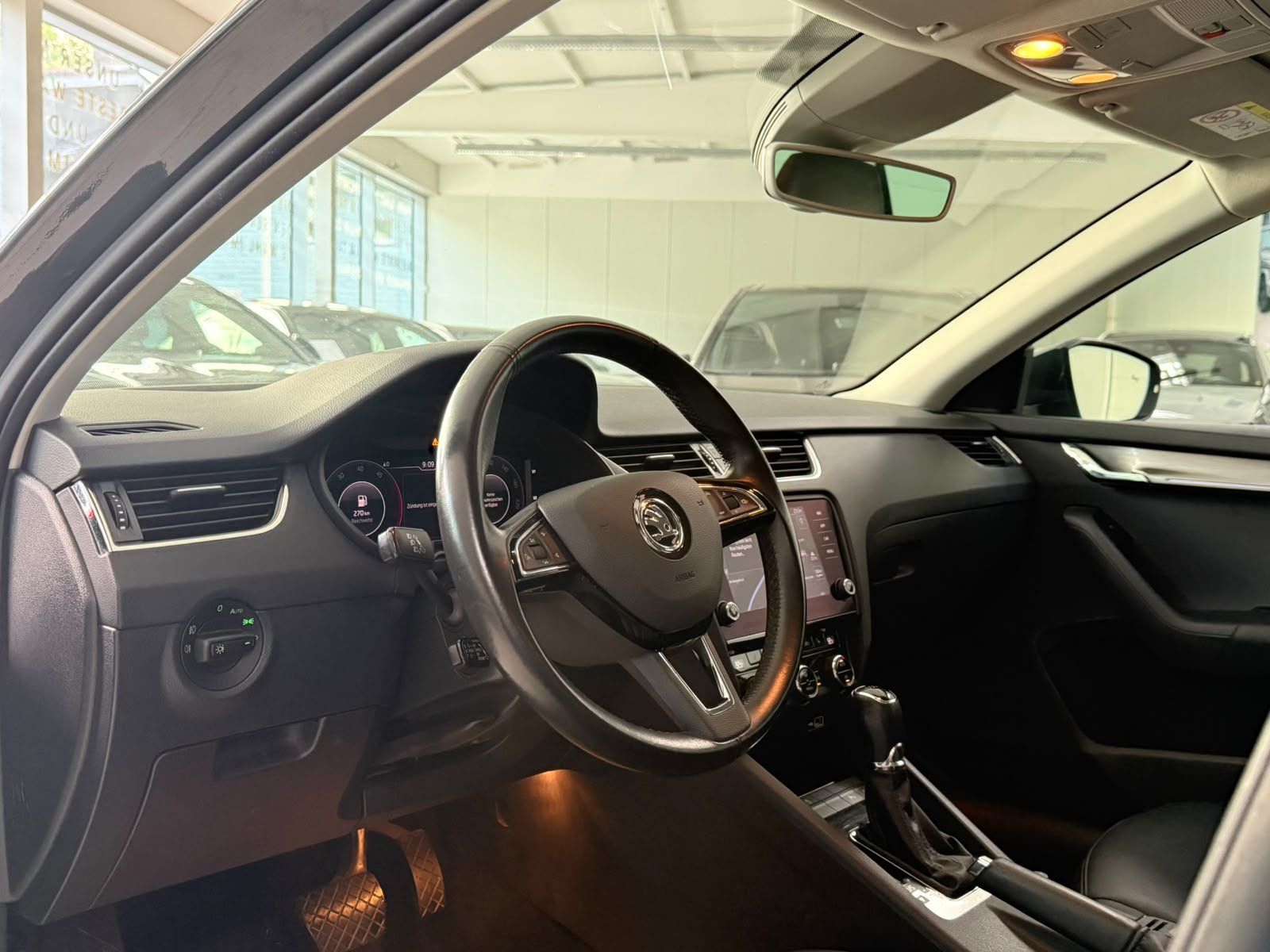 Fahrzeugabbildung SKODA Octavia 2.0 TDI Premium Edition NUR AN GEWERBE!
