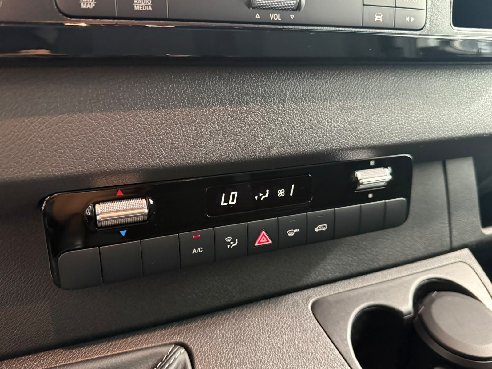 Fahrzeugabbildung Mercedes-Benz Sprinter 317 Koffer 4325/LBW/LED/MBUX/KAMERA/NAV