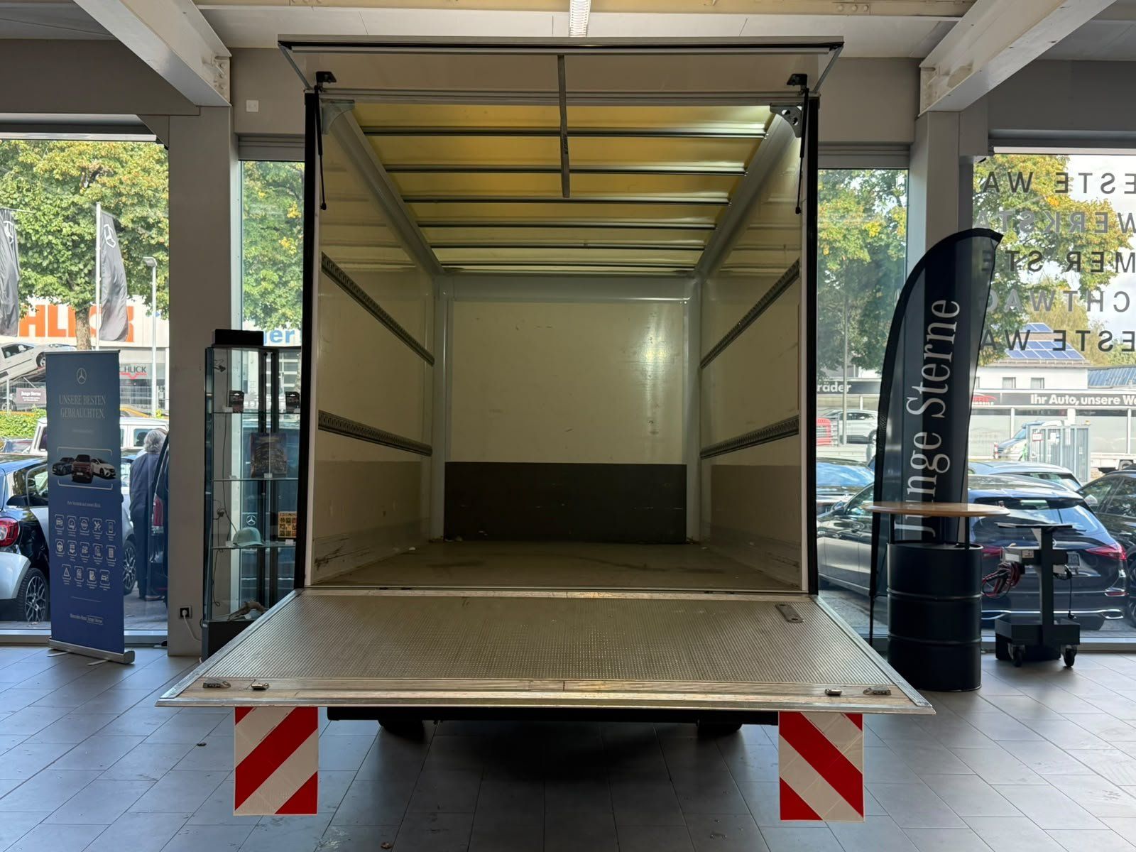 Fahrzeugabbildung Mercedes-Benz Sprinter 317 Koffer 4325/LBW/LED/MBUX/KAMERA/NAV