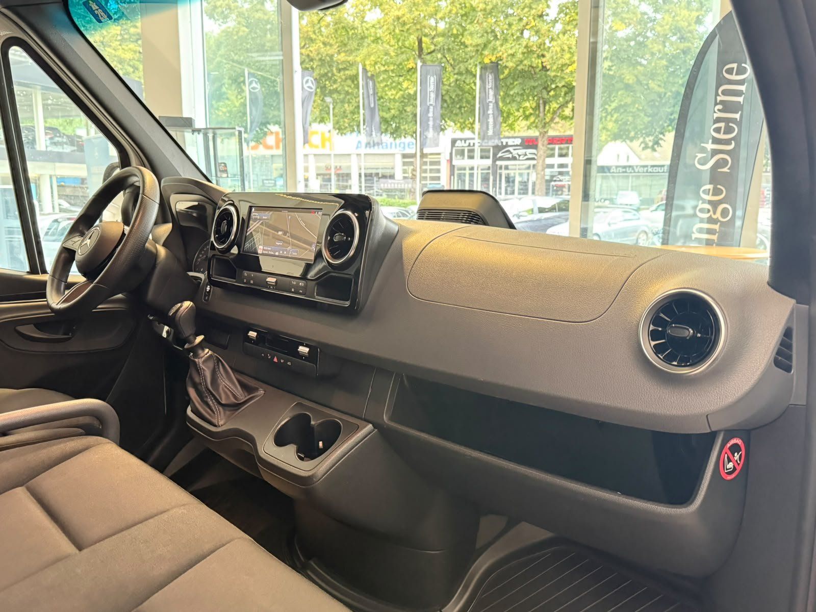 Fahrzeugabbildung Mercedes-Benz Sprinter 317 CDI Koffer LBW/TÜR/LED/APPLECARPLAY