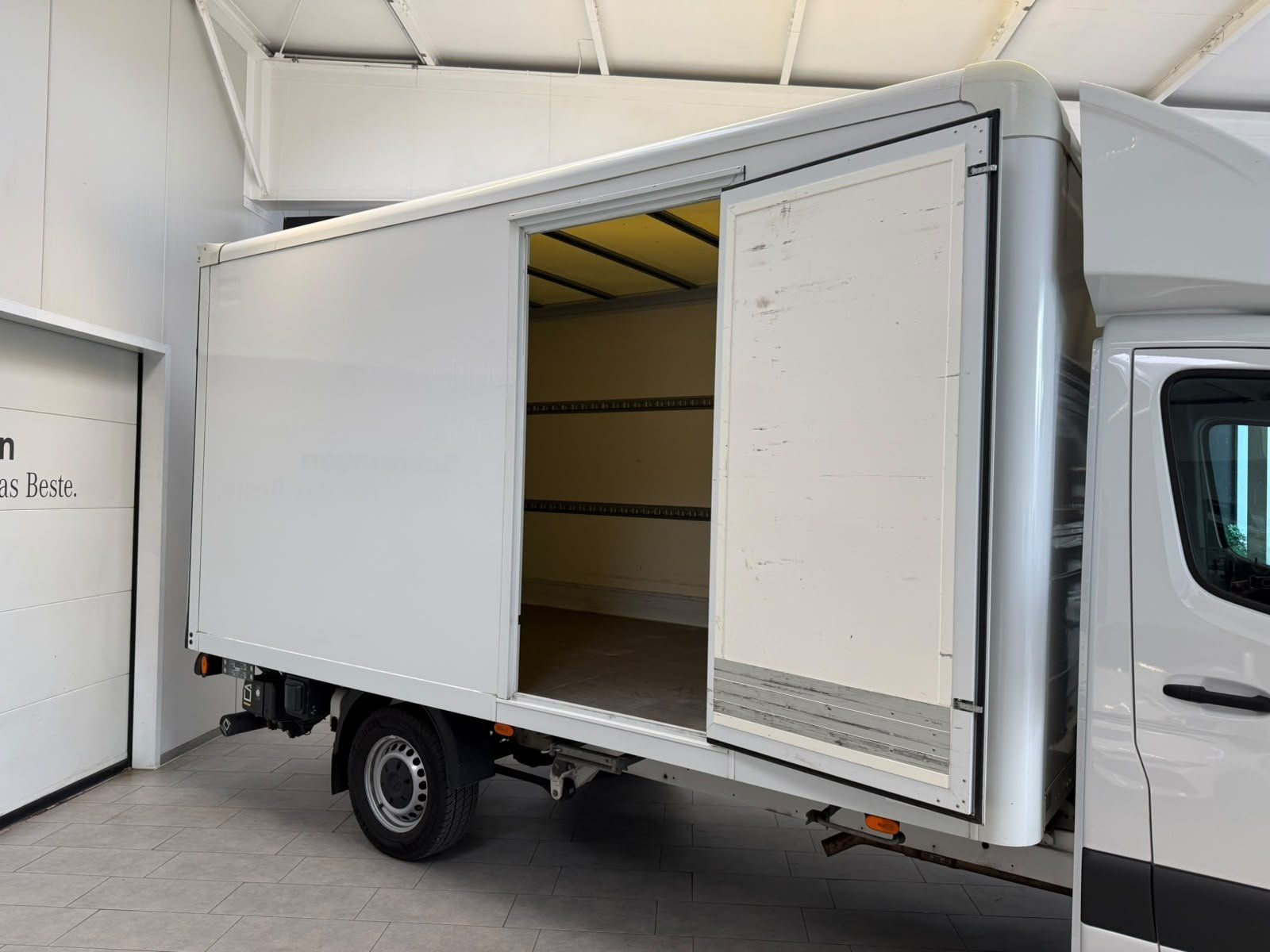 Fahrzeugabbildung Mercedes-Benz Sprinter 317 CDI Koffer LBW/TÜR/LED/APPLECARPLAY