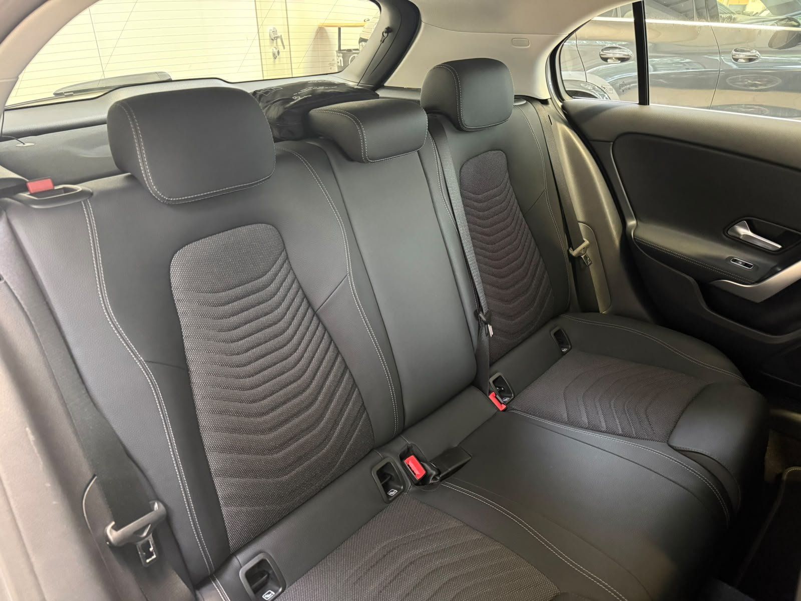 Fahrzeugabbildung Mercedes-Benz A 180 PROGRESSIVE+LED+KAMERA+SPUR+WINTERPAKET+17