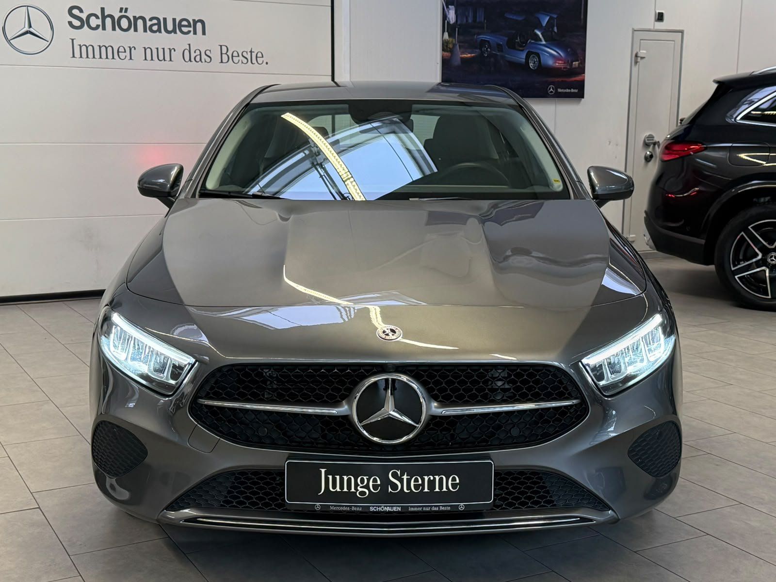 Fahrzeugabbildung Mercedes-Benz A 180 PROGRESSIVE+LED+KAMERA+SPUR+WINTERPAKET+17