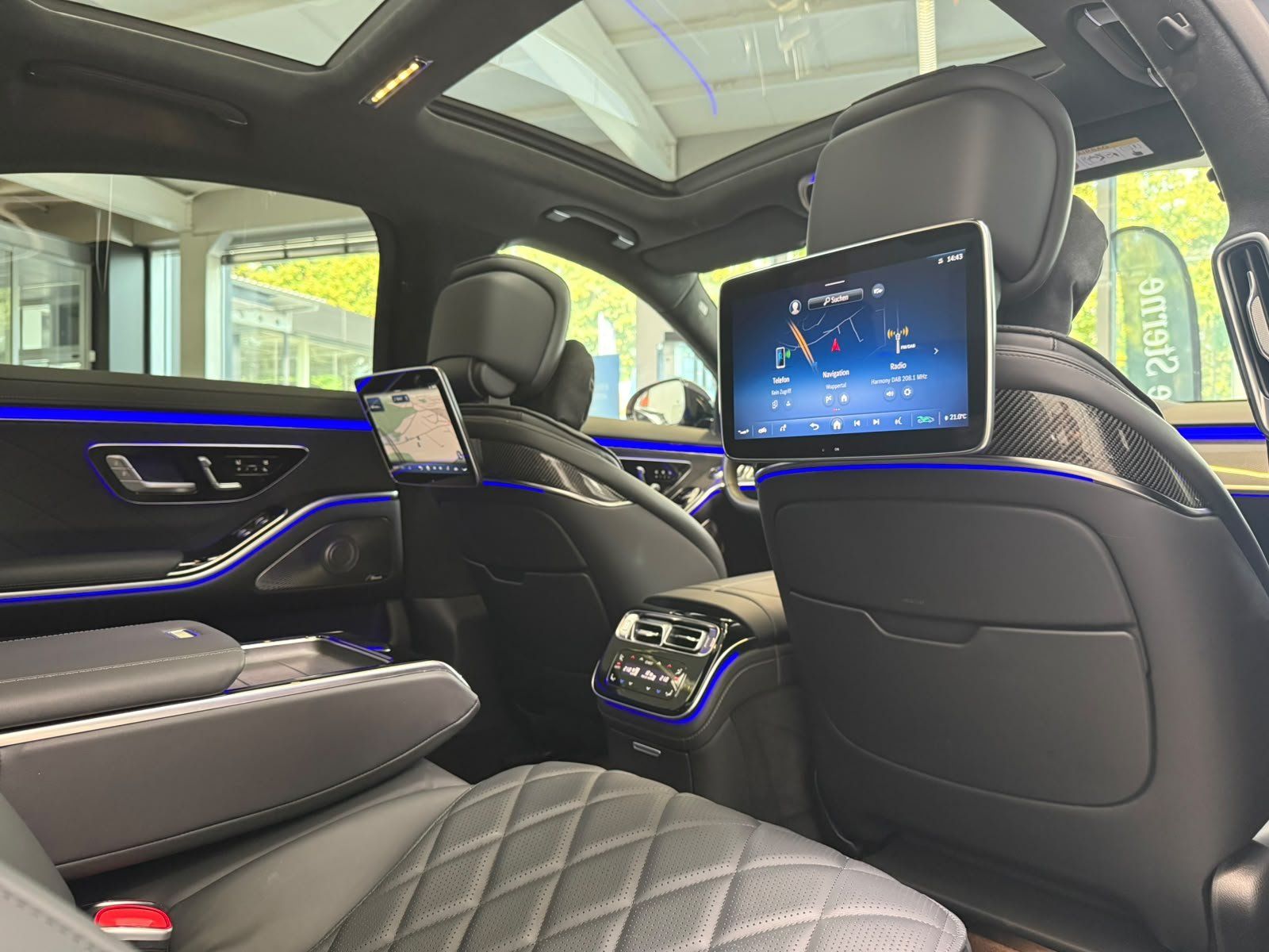 Fahrzeugabbildung Mercedes-Benz S 500 L 4M AMG+AIRMATIC+PANO+MASSAGE+CARBON+BURM