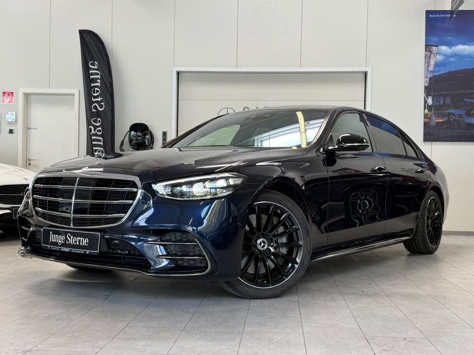 Fahrzeugabbildung Mercedes-Benz S 500 L 4M AMG+AIRMATIC+PANO+MASSAGE+CARBON+BURM