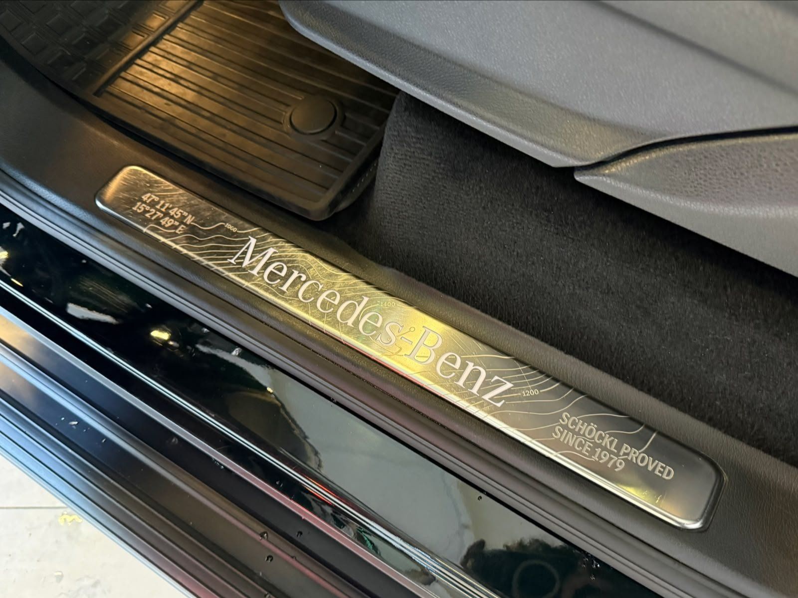 Fahrzeugabbildung Mercedes-Benz G 450d AMG+SUPERIOR+MANUFAKTUR+STDHZ+BURM+MBEAM