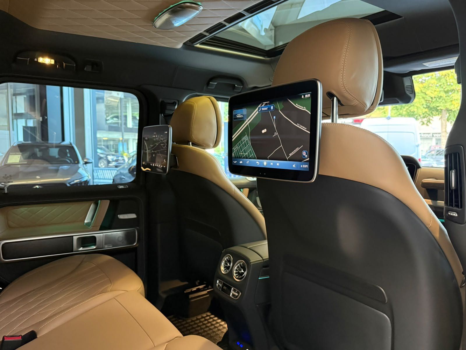 Fahrzeugabbildung Mercedes-Benz G 450d AMG+SUPERIOR+MANUFAKTUR+STDHZ+BURM+MBEAM