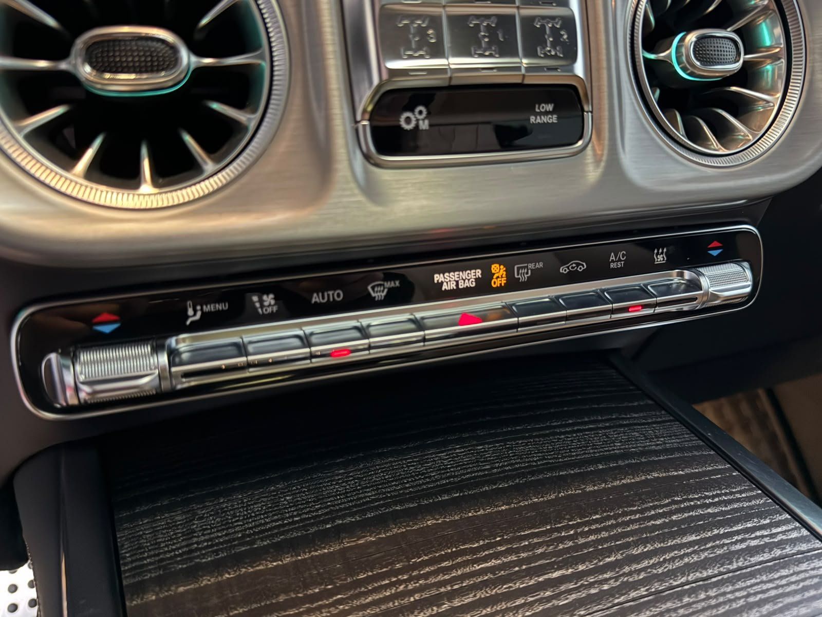 Fahrzeugabbildung Mercedes-Benz G 450d AMG+SUPERIOR+MANUFAKTUR+STDHZ+BURM+MBEAM