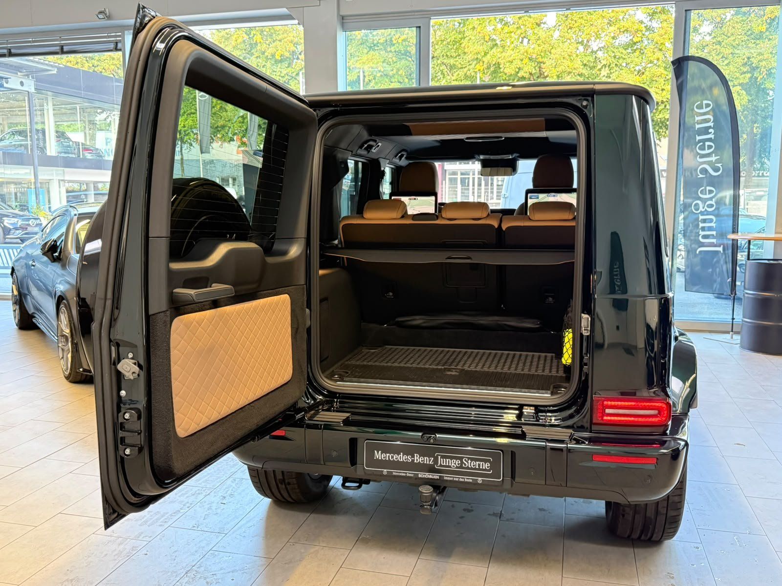 Fahrzeugabbildung Mercedes-Benz G 450d AMG+SUPERIOR+MANUFAKTUR+STDHZ+BURM+MBEAM