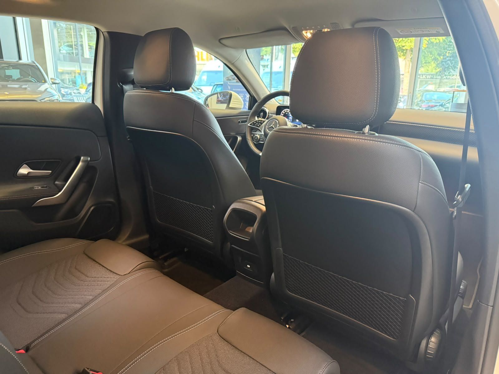 Fahrzeugabbildung Mercedes-Benz A 220 4M PROGRESSIVE+KAMERA+SPURASS.+WINTERPAKET