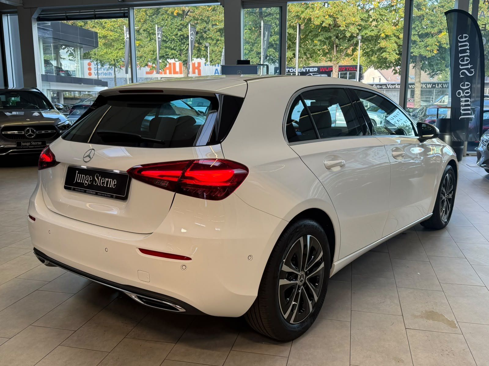 Fahrzeugabbildung Mercedes-Benz A 220 4M PROGRESSIVE+KAMERA+SPURASS.+WINTERPAKET