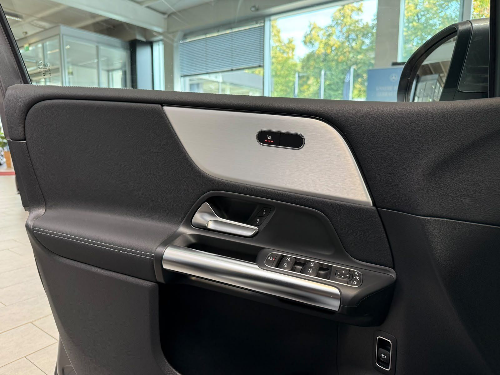 Fahrzeugabbildung Mercedes-Benz B 200 PROGRESSIVE E-HECK+SHZ+LENKHZ.+KAMERA+LED
