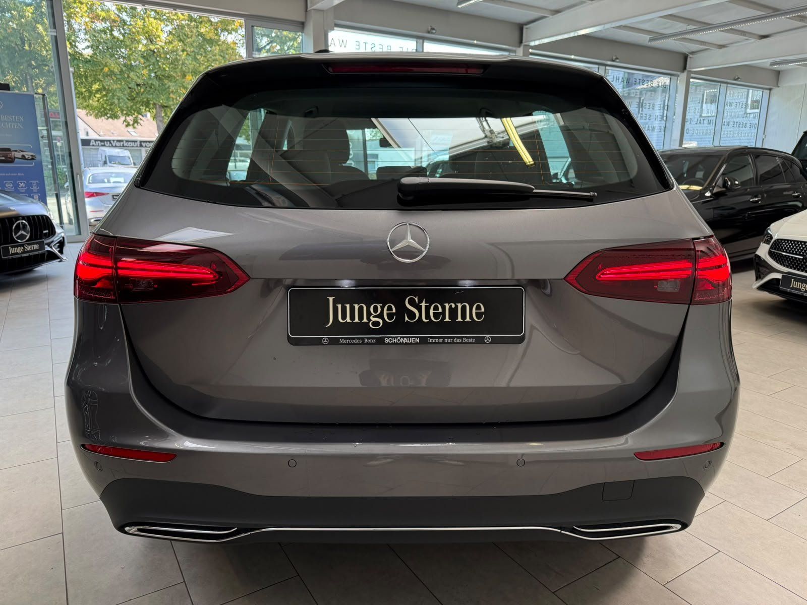 Fahrzeugabbildung Mercedes-Benz B 200 PROGRESSIVE E-HECK+SHZ+LENKHZ.+KAMERA+LED