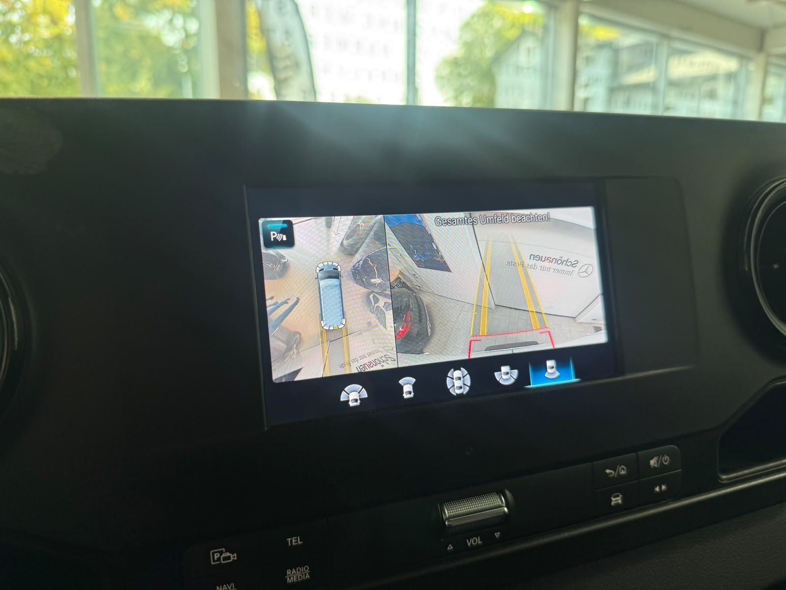 Fahrzeugabbildung Mercedes-Benz Sprinter KA 317 CDI L2H2 360°+SCHWING+NAVI+PTS