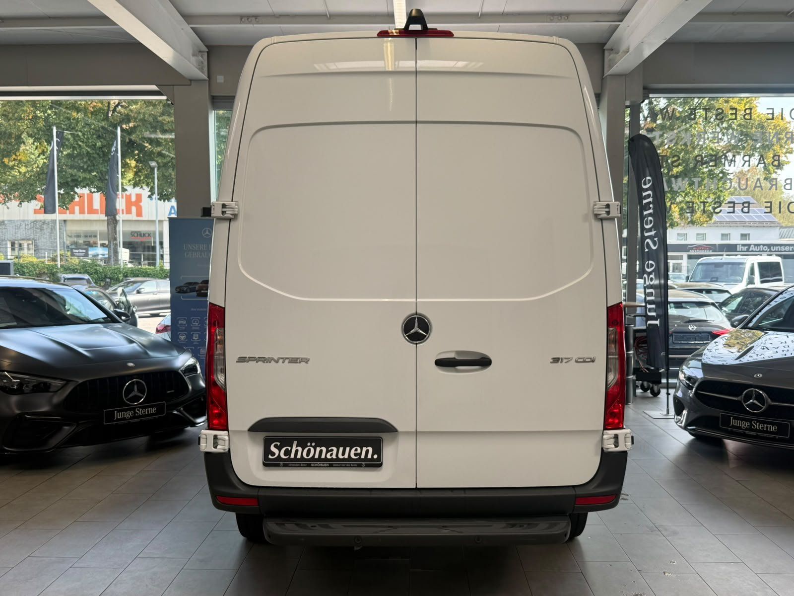 Fahrzeugabbildung Mercedes-Benz Sprinter KA 317 CDI L2H2 360°+SCHWING+NAVI+PTS
