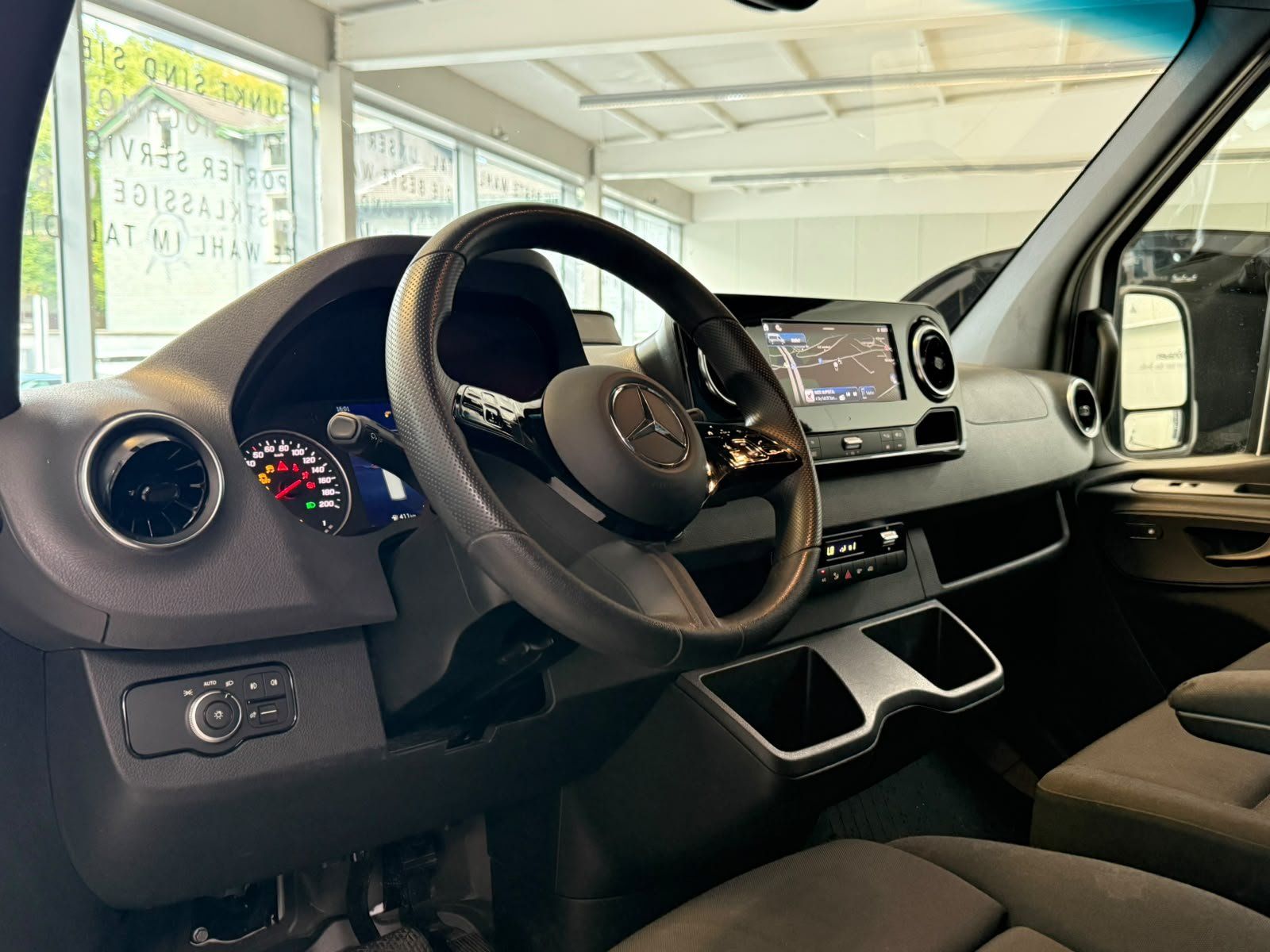 Fahrzeugabbildung Mercedes-Benz Sprinter 317 CDI KA L2H2 LED+FACELIFT+7G+KAMERA