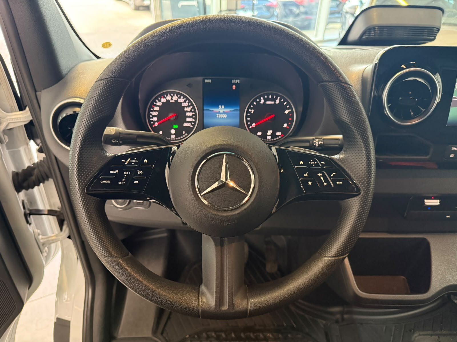 Fahrzeugabbildung Mercedes-Benz Sprinter 317 CDI KA L2H2 LED+FACELIFT+7G+KAMERA