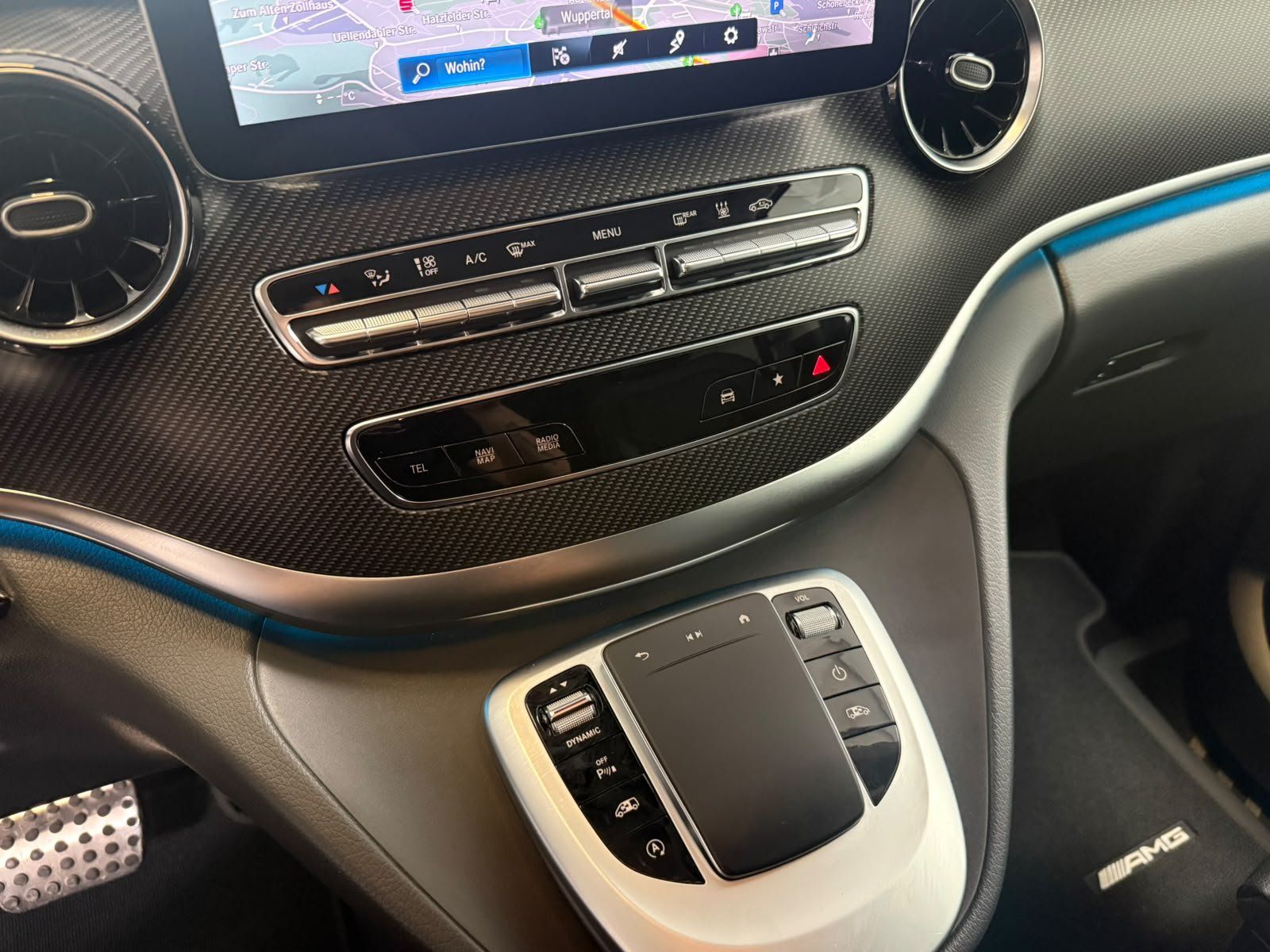 Fahrzeugabbildung Mercedes-Benz V 250 d lang AMG+STDHZ+AHK+DISTR+LEDER+E-SCHIEBE