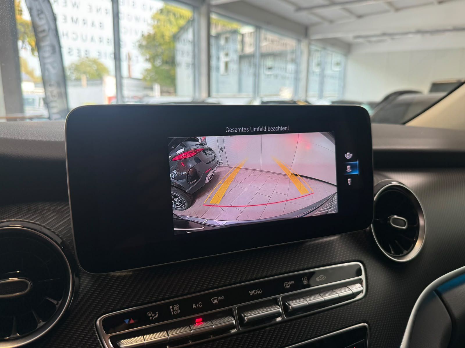 Fahrzeugabbildung Mercedes-Benz V 250 d lang AMG+STDHZ+AHK+DISTR+LEDER+E-SCHIEBE