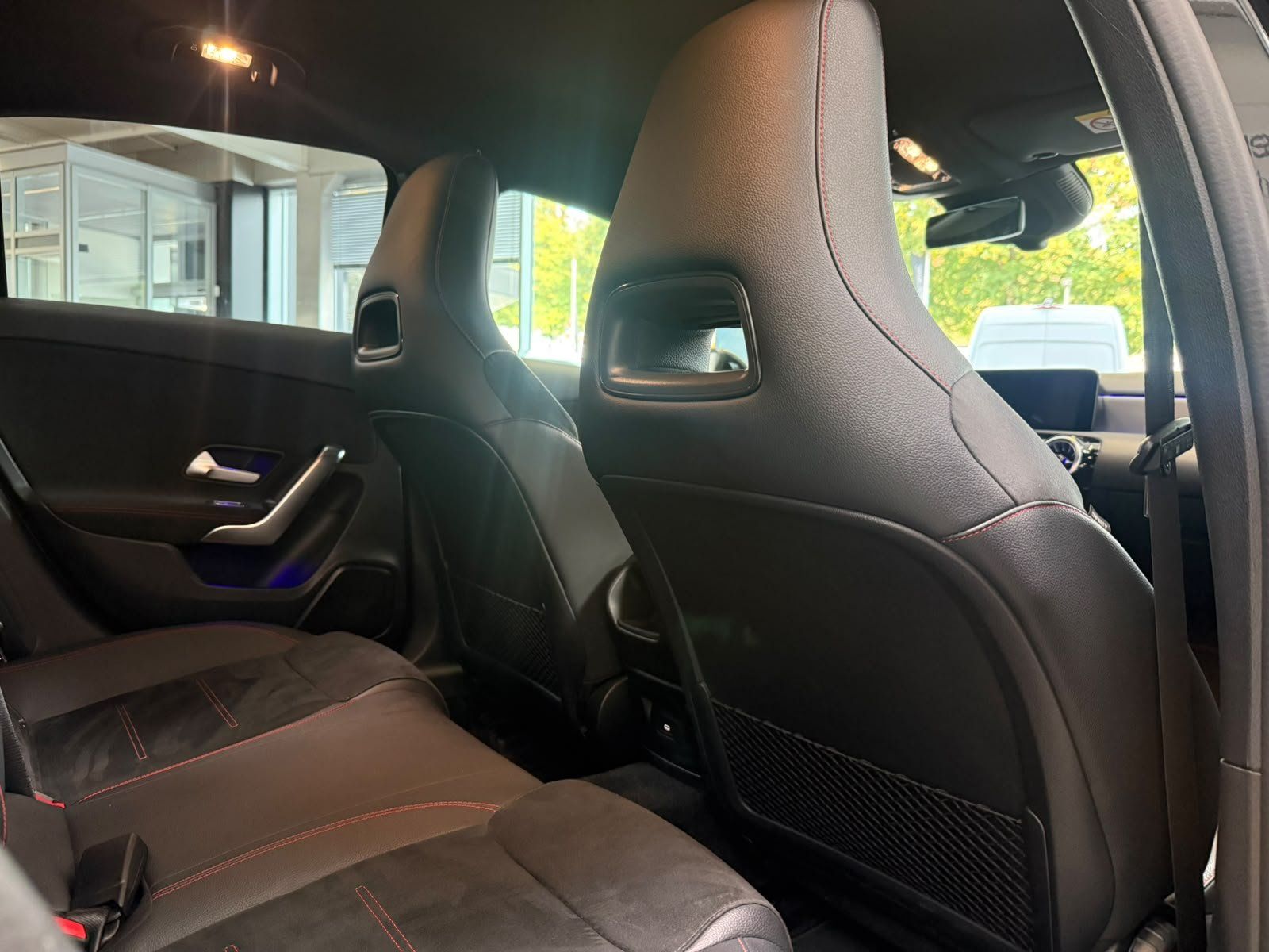 Fahrzeugabbildung Mercedes-Benz A 180 AMG ADVANCED PLUS+TOTWINKEL+KEYLESS