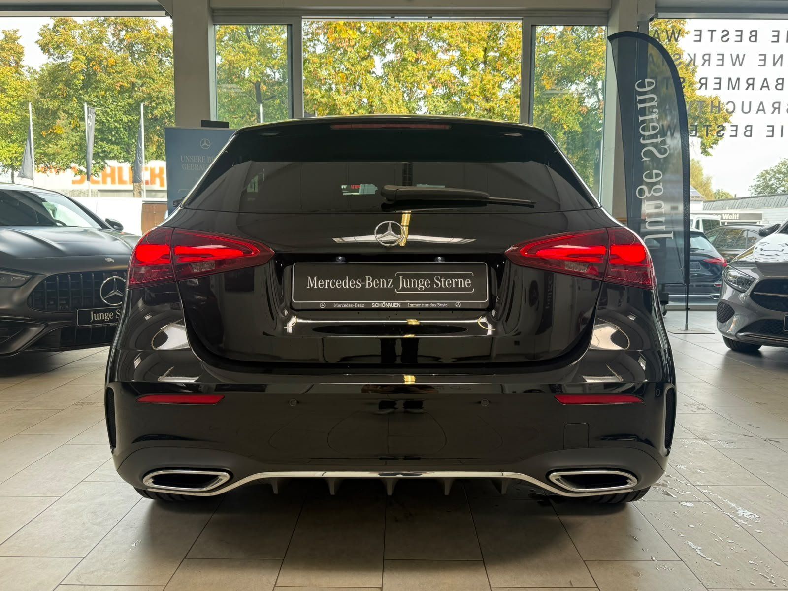 Fahrzeugabbildung Mercedes-Benz A 180 AMG ADVANCED PLUS+TOTWINKEL+KEYLESS