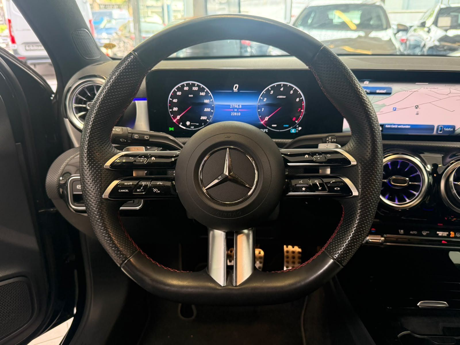 Fahrzeugabbildung Mercedes-Benz A 180 AMG ADVANCED PLUS+TOTWINKEL+KEYLESS