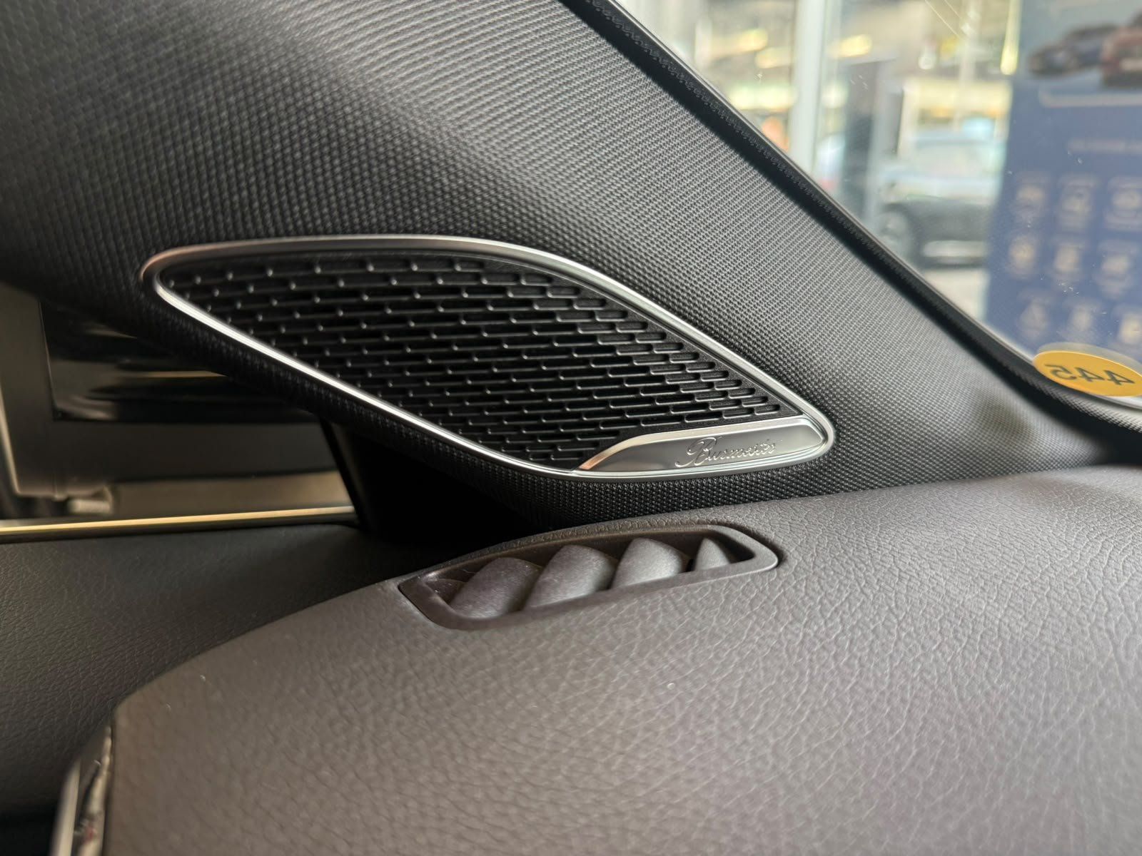 Fahrzeugabbildung Mercedes-Benz A 250 4M AMG PREMIUM PLUS+TECHNIKPAKET+BURMESTER