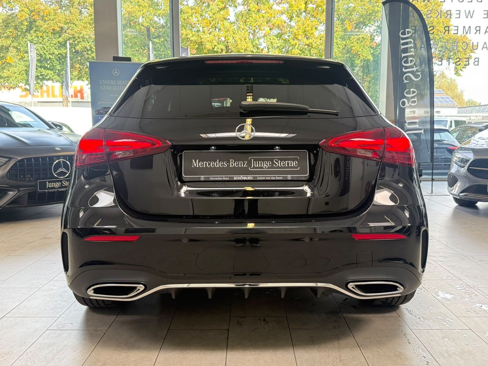 Fahrzeugabbildung Mercedes-Benz A 250 4M AMG PREMIUM PLUS+TECHNIKPAKET+BURMESTER