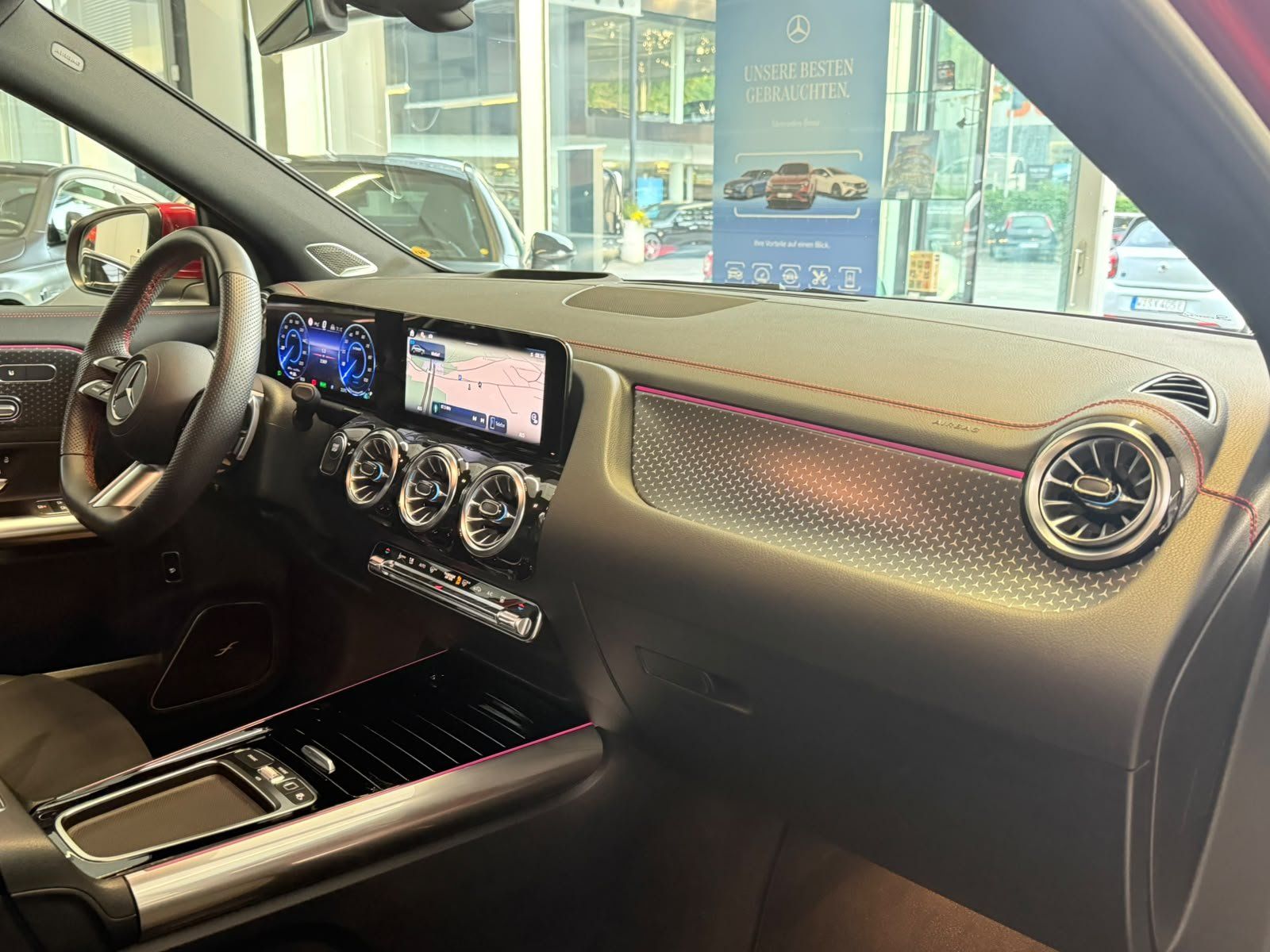 Fahrzeugabbildung Mercedes-Benz EQA 250+ AMG+PANO+HUD+MEMORY+BURM.+HUD+KEYLESS