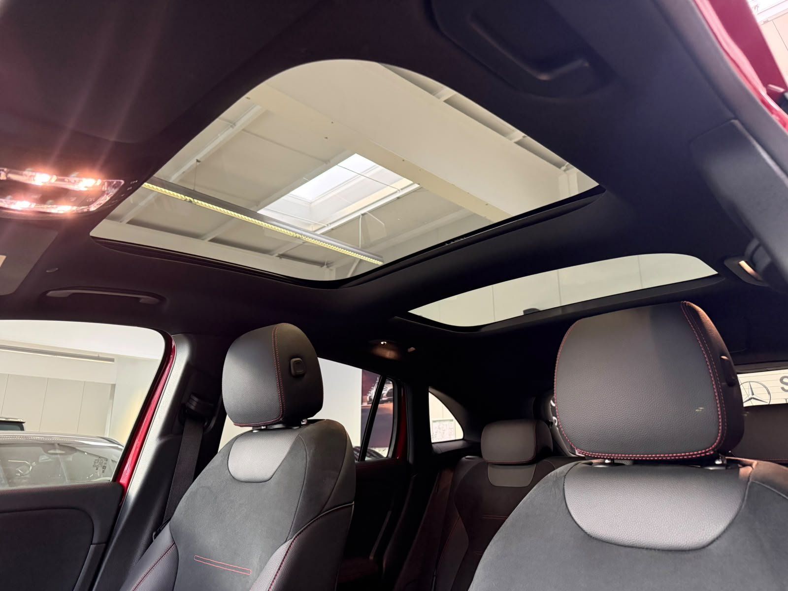 Fahrzeugabbildung Mercedes-Benz EQA 250+ AMG+PANO+HUD+MEMORY+BURM.+HUD+KEYLESS