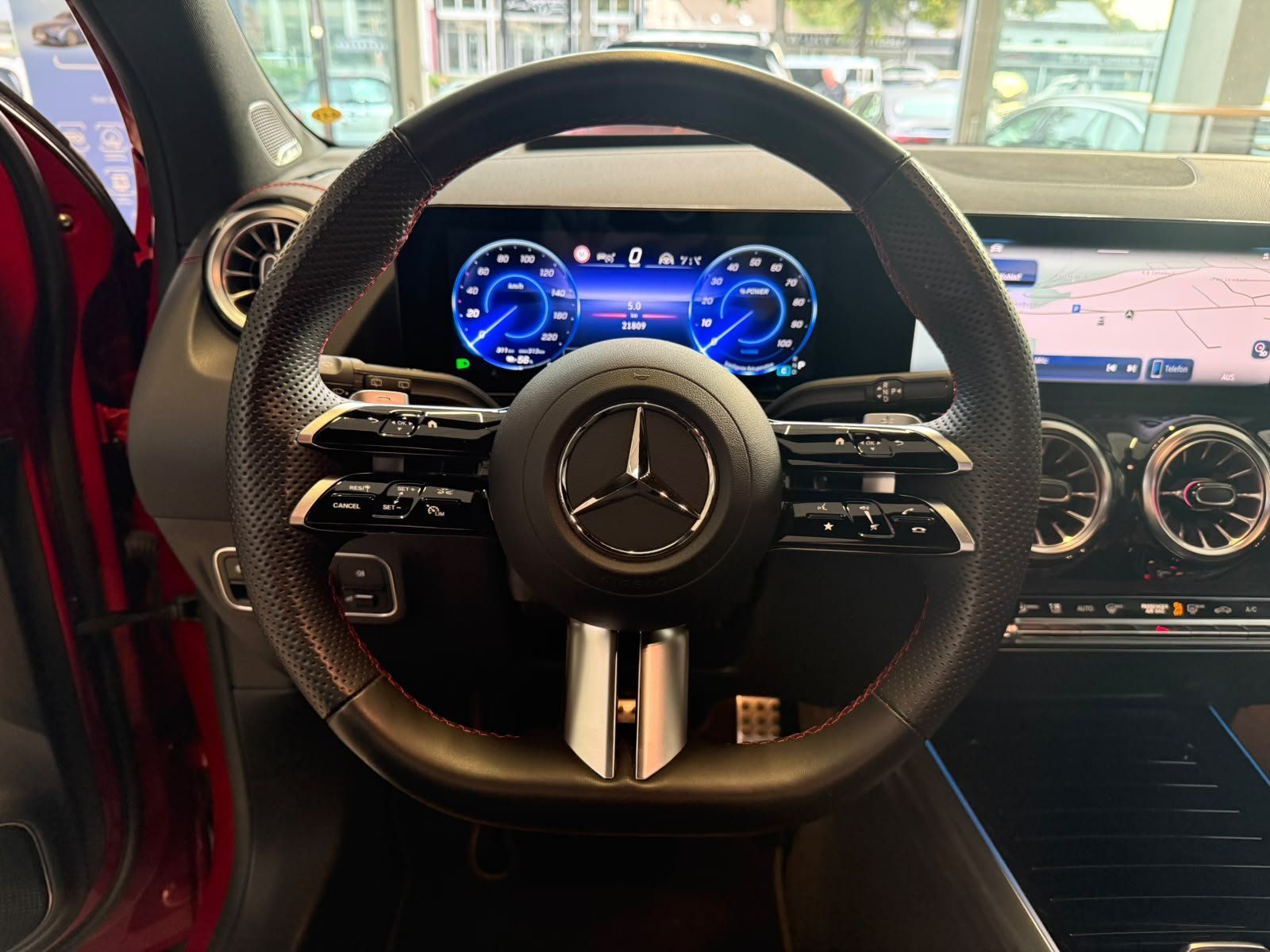 Fahrzeugabbildung Mercedes-Benz EQA 250+ AMG+PANO+HUD+MEMORY+BURM.+HUD+KEYLESS