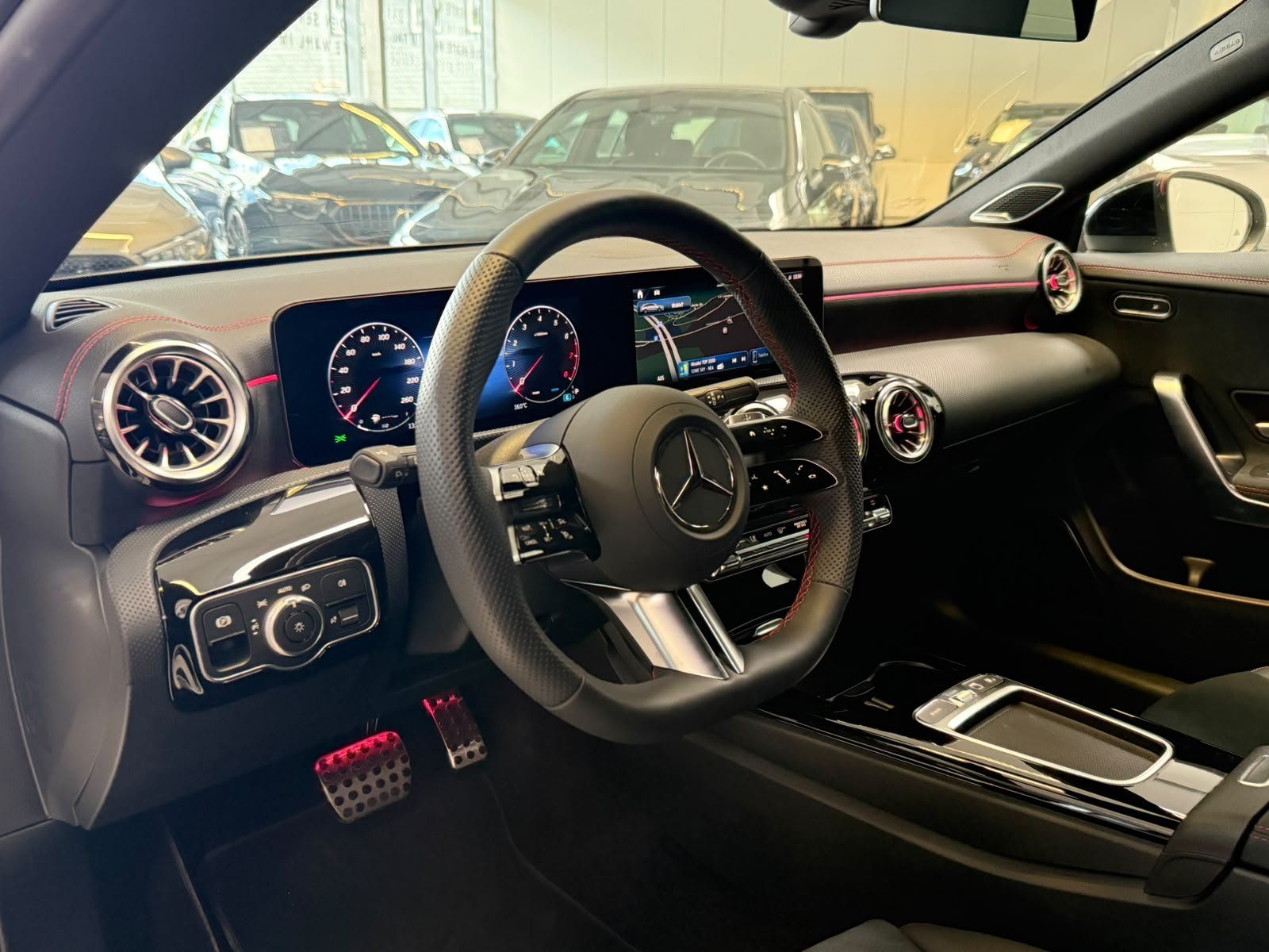 Fahrzeugabbildung Mercedes-Benz CLA 250 4M SB AMG+NIGHT+BURMES+360°+MBEAM+TOTW.