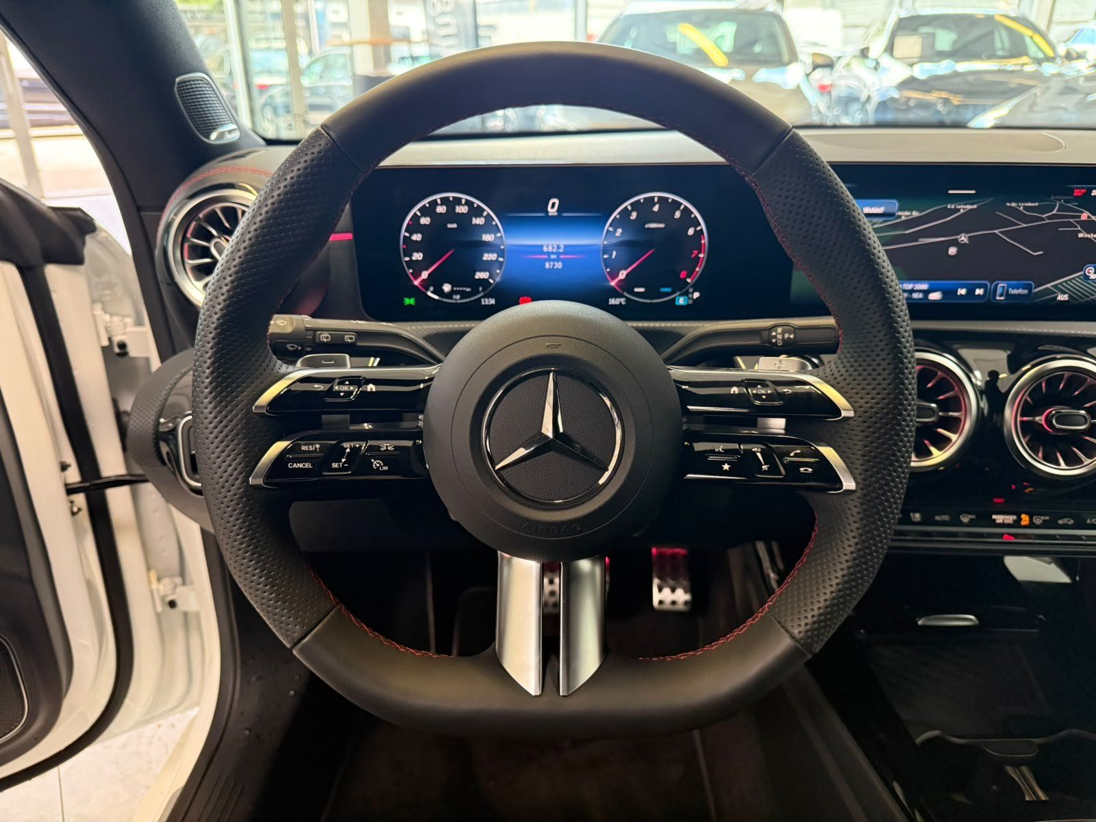 Fahrzeugabbildung Mercedes-Benz CLA 250 4M SB AMG+NIGHT+BURMES+360°+MBEAM+TOTW.