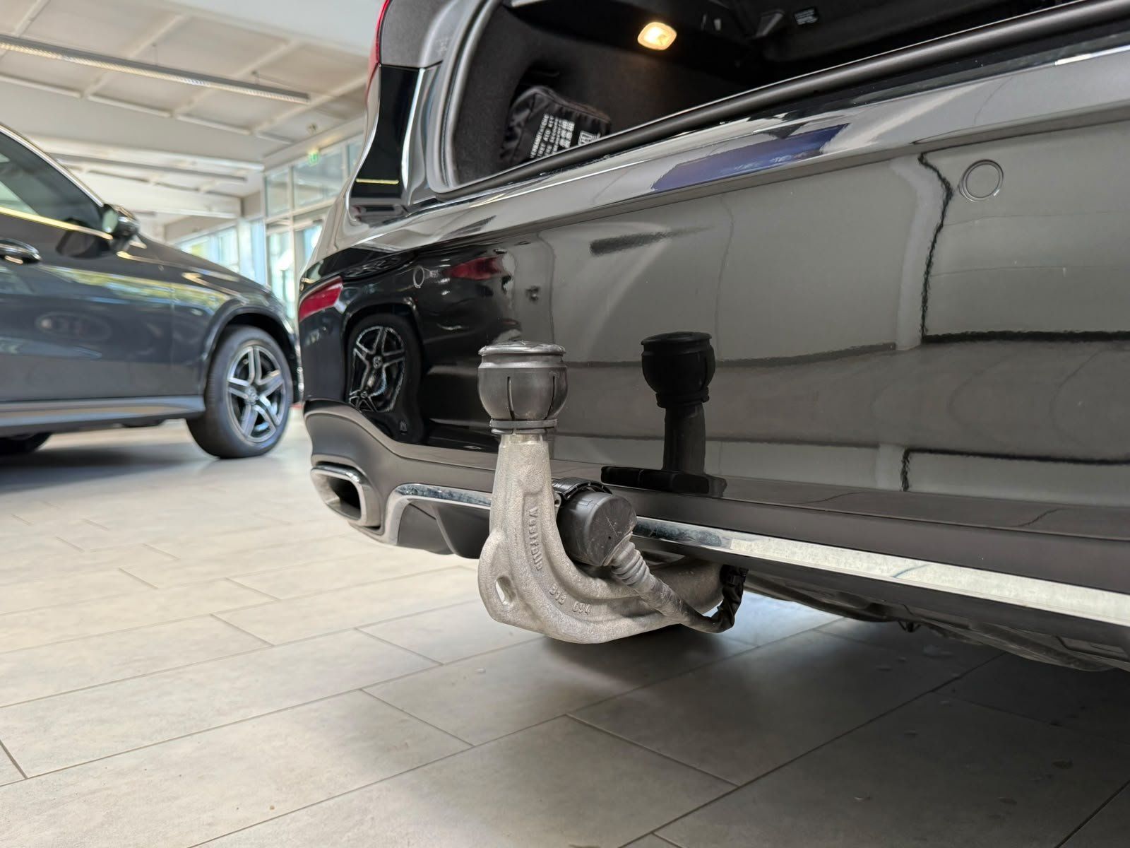 Fahrzeugabbildung Mercedes-Benz A 250 e AMG PANO+AHK+BEAM+BURMES+DISTR+AC11KW